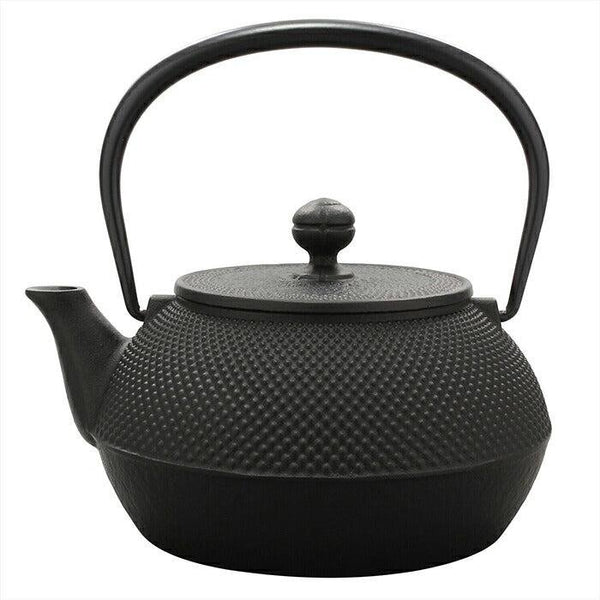 Iwachu Tetsubin Arare Patterned Cast Iron Kettle (IH Compatible) 0.9L