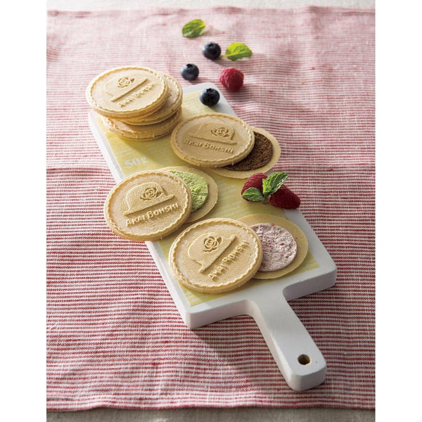 Akai Bohshi Whipped Chocolate Sandwich Biscuits 4 Assorted Flavors 32 Pieces