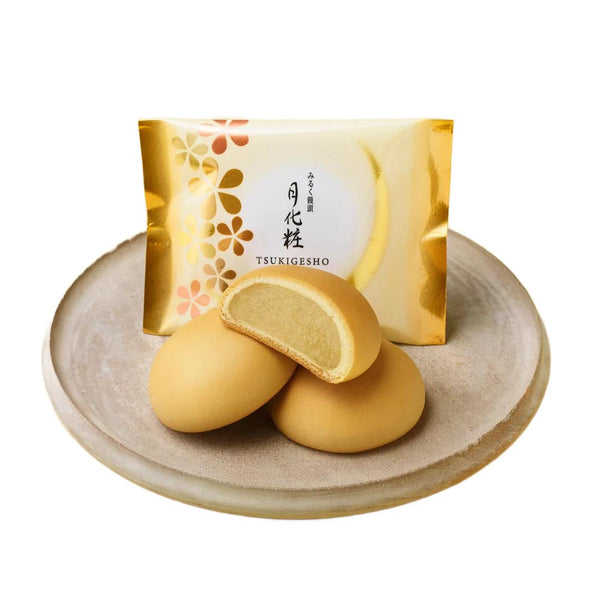 Tsukigesho Manju Rich White Bean Paste Japanese Milk Cakes 6 ct.