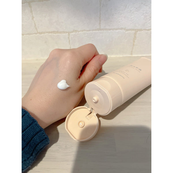 Yanagiya Apricot Oil Moisturizer Hair & Hand Milk Cream 120g