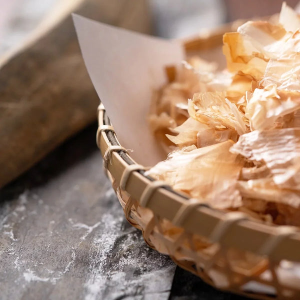 Kyuemon-Naturally-Dried-Bonito-Flakes-Thinly-Shaved-Katsuobushi-32g-3-2024-05-15T04:16:20.721Z.webp