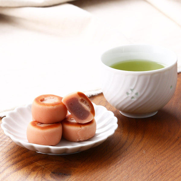 Tanuki-Manju-Traditional-Strawberry-Filled-Bite-Sized-Cake--Pack-of-3--4-2023-11-12T23:56:50.896Z.jpg