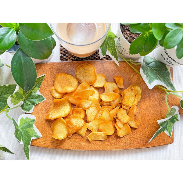 UHA Mikakuto Osatsu Doki Satsumaimo Sweet Potato Chips 65g (Pack of 3)
